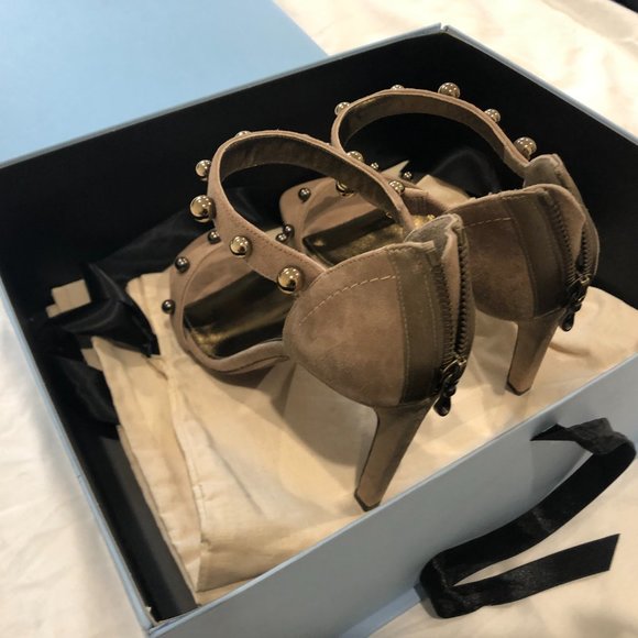 NWT Lanvin nude suede sandals with metal studs - Picture 14 of 15